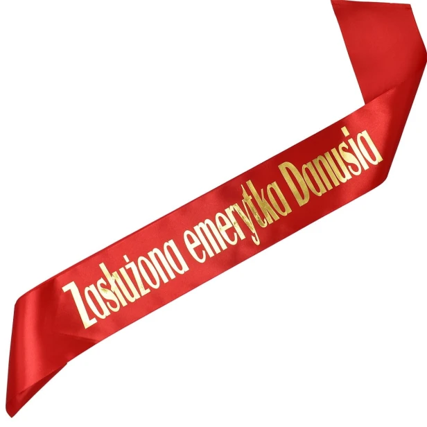 Szarfa czerwona Zasluzona Emerytka z imieniem - zloty nadruk